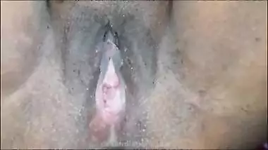 Amateur Desi Cute Mature Indian Bhabhi Changing Dress – Big Tits, Ass, Pussy Exposed