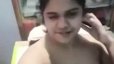 Telugu gal shows perky XXX boobs in video recorded for Desi boyfriend