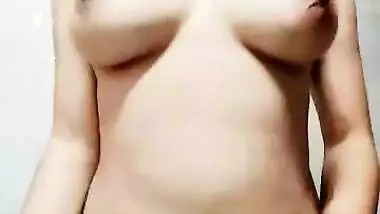 Desi girl in birthday XXX suit needs to show how her boobs bounce