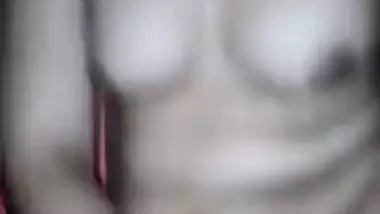 Shy prostitute bhabhi trying to hide face naked MMS