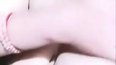 Naughty XXX girl exposes fat pussy in live show for Desi viewers