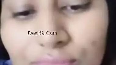 Naked Desi bombshell gently massages her XXX vagina in the bedroom