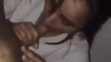 Desi chick gets down on her knees to takes XXX instrument in her mouth