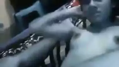 Skinny Desi girl lets boyfriend make MMS video during XXX coupling