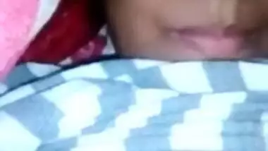 Desi girl pulls T-shirt up and exposes small boobs with big nipples