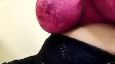 Appetizing Desi MILF with a mask on face rubs XXX nipples with ice cube