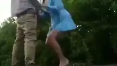 Desi mms sex! Indian cheating wife caught fucking on road after date