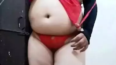 Desi Girl With Sexy Lips Strips And Sucks Her Big Boobs On Cam