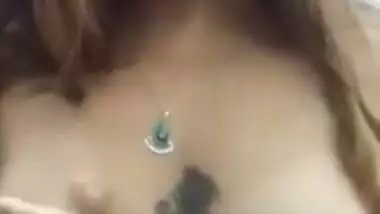 Today Exclusive-hot Indian Bhabhi Showing Her Boobs And Pussy Part 1