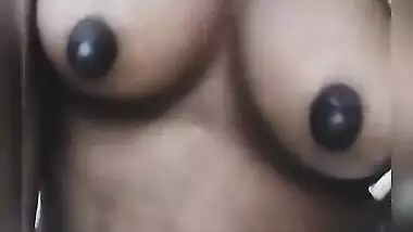 Hiding In Her House, She Showed Her Boobs To Her Boyfriend In A Video Call