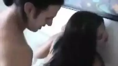 Sex porn video of a horny NRI girl fucking her white boyfriend