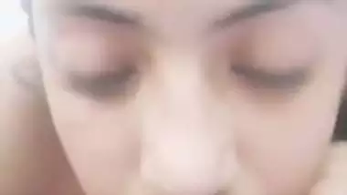 SEXY HORNY GIRL SHOWING HER DELICIOUS BADAN TO BF ON VIDEO