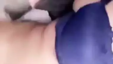 Hot Lahore girl shows her boobs and pussy in Pakistani sex