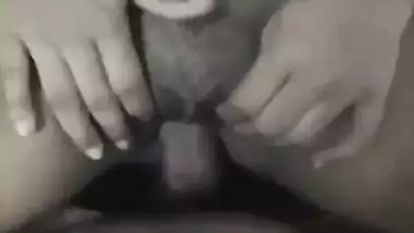 Desi sex clips of an Indian girl enjoying with her best friend