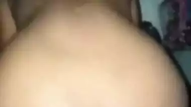 Desi MILF has muff scored by the XXX cameraman making a MMS video