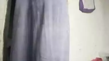 Shy Desi girl finds courage to expose XXX breasts on the camera