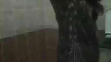 Amateur sex footage of Indian belle washing her XXX body in shower