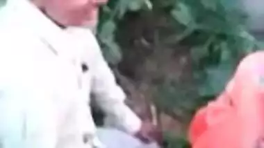 Prosi hindu ki jwan beti ki tight chut sarso me khub choda
