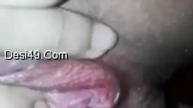 Indian teen records video for BF in which she touches own XXX assets