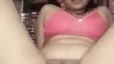 Desi Guwahati woman in video of XXX striptease and posing in the garage