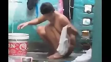 Amateur girl lets he lover watch as she takes a bath outdoors