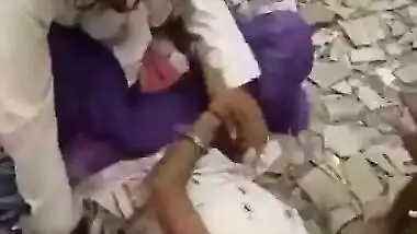Desi hindi speaking Indian Chacha Randi ko chod te howe pakre gaye