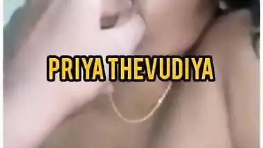 XXX video of Desi girl who wants popularity playing with the penis