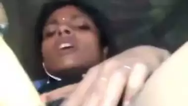 Horny Desi village wife rubs XXX pussy in kitchen using rolling pin