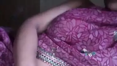 Desi Big Boobs Aunty Teasing and Doing Nasty on Skype Chat 2