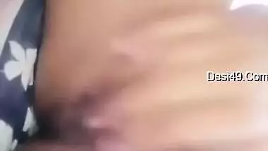 Today Exclusive-cute Lankan Tamil Girl Showing Her Boobs And Pussy Part 1