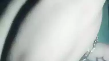 Amateur video of teen Indian in pink bra who masturbates pussy in room