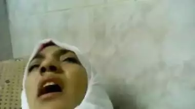 Desi hot sexy college student in uniform fucking with bf mms