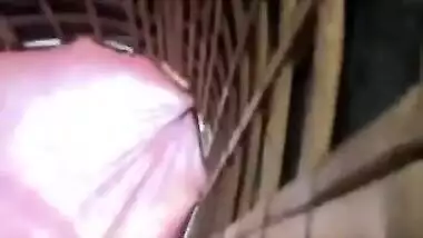 Desi girl never tried to fuck on camera but XXX man talked her