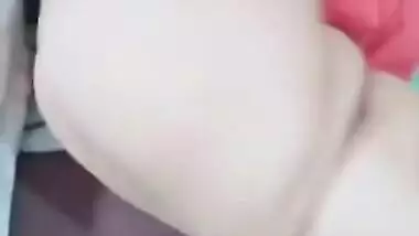 Indian has curvaceous XXX body that she exposes on camera for all