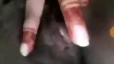 Hot Desi girl masturbating vdo on vc