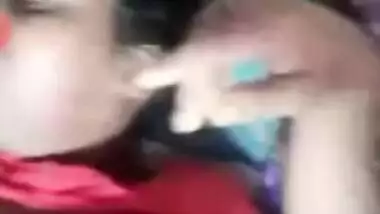 Guy knows Desi wife loves doing amateur MMS porn for her XXX viewers