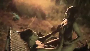 A horny guy bangs his slut GF under the sky at night