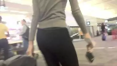 Candid coworker tight ass in motion (Indian Goddess returns)