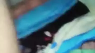 Desi girl hides her face but man lays her XXX boobs bare for sex video