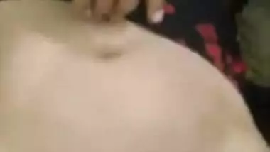 Gaon ke khet me Bihari couple ke jordaar chudai ka real mms