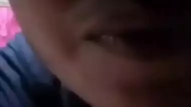 Horny Bangladeshi XXX girl MMS video where she exposes her Desi vagina