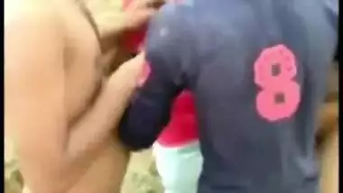 Naked village teen caught outdoor together with lover in Desi mms clip