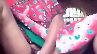 Desi XXX bitch in sari has pussy fucked by her own fingers MMS style
