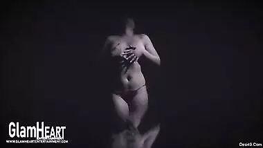 Amateur Desi teen comes to a porn studio to perform XXX show in the dark