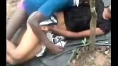 Desi outdoor sex of hot milf in her daughter’s clothes