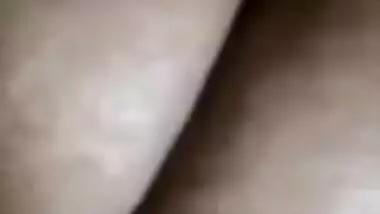 Big ass of amateur Desi XXX webcam model is shown to a horny male