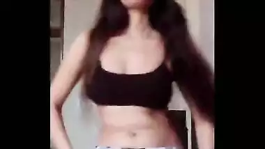 Hot delhi college babe tina bhati erotic saggy navel show in black bra