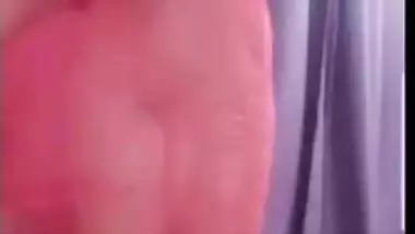 Solo XXX show of the Indian webcam model with tattoo on the tummy
