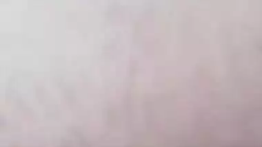 Car me boss ki bibi ke bur chudai ka real sex scandal