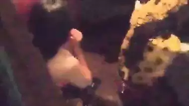 Pervert records desi aunty sex MMS secretly